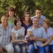 летняя фотосессия для большой семьи в Краснодарском парке
