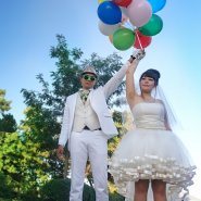 свадебный фотограф в Краснодаре. Свадьба Стиляг, фотосессия на прогулке